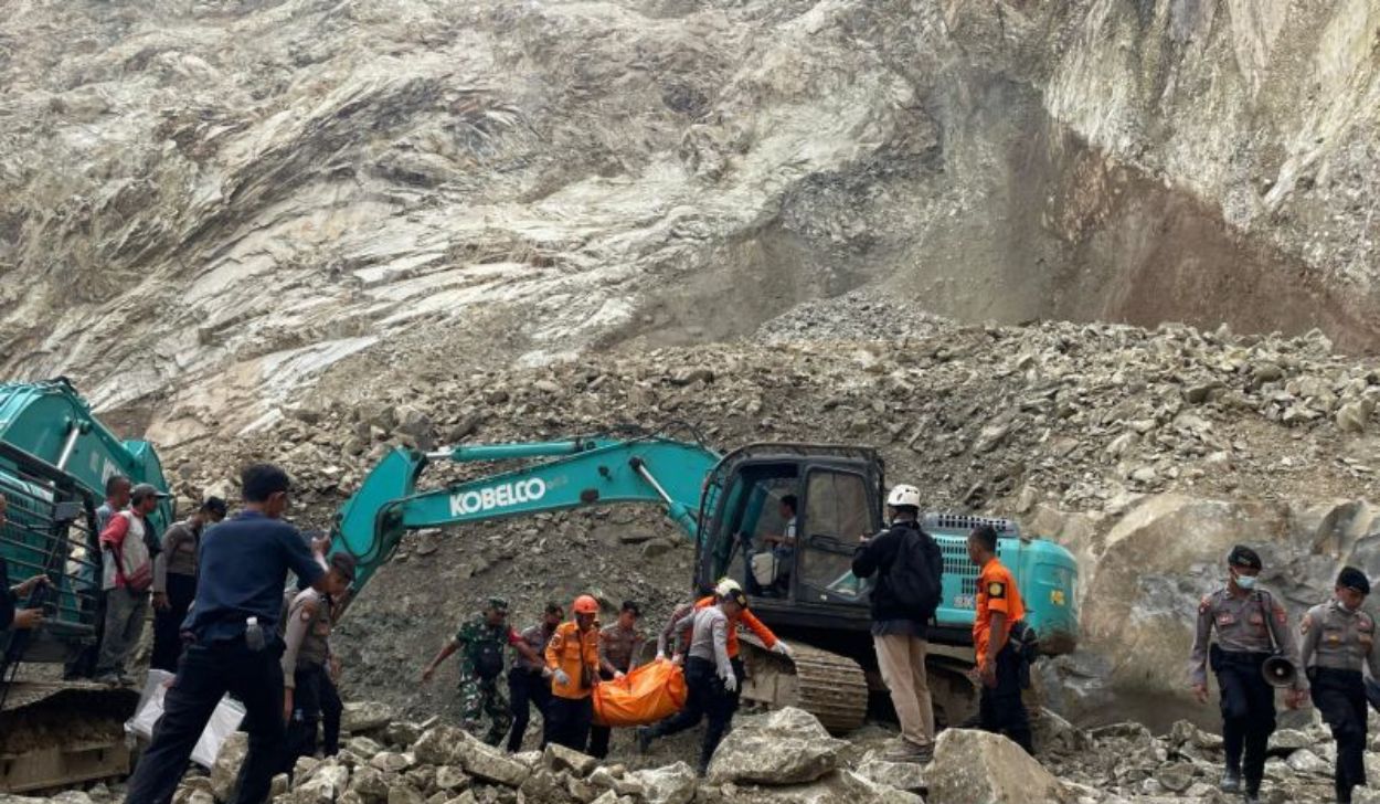 Tewaskan 14 Orang, Ternyata Ini Penyebab Longsor Gunung Kuda Cirebon