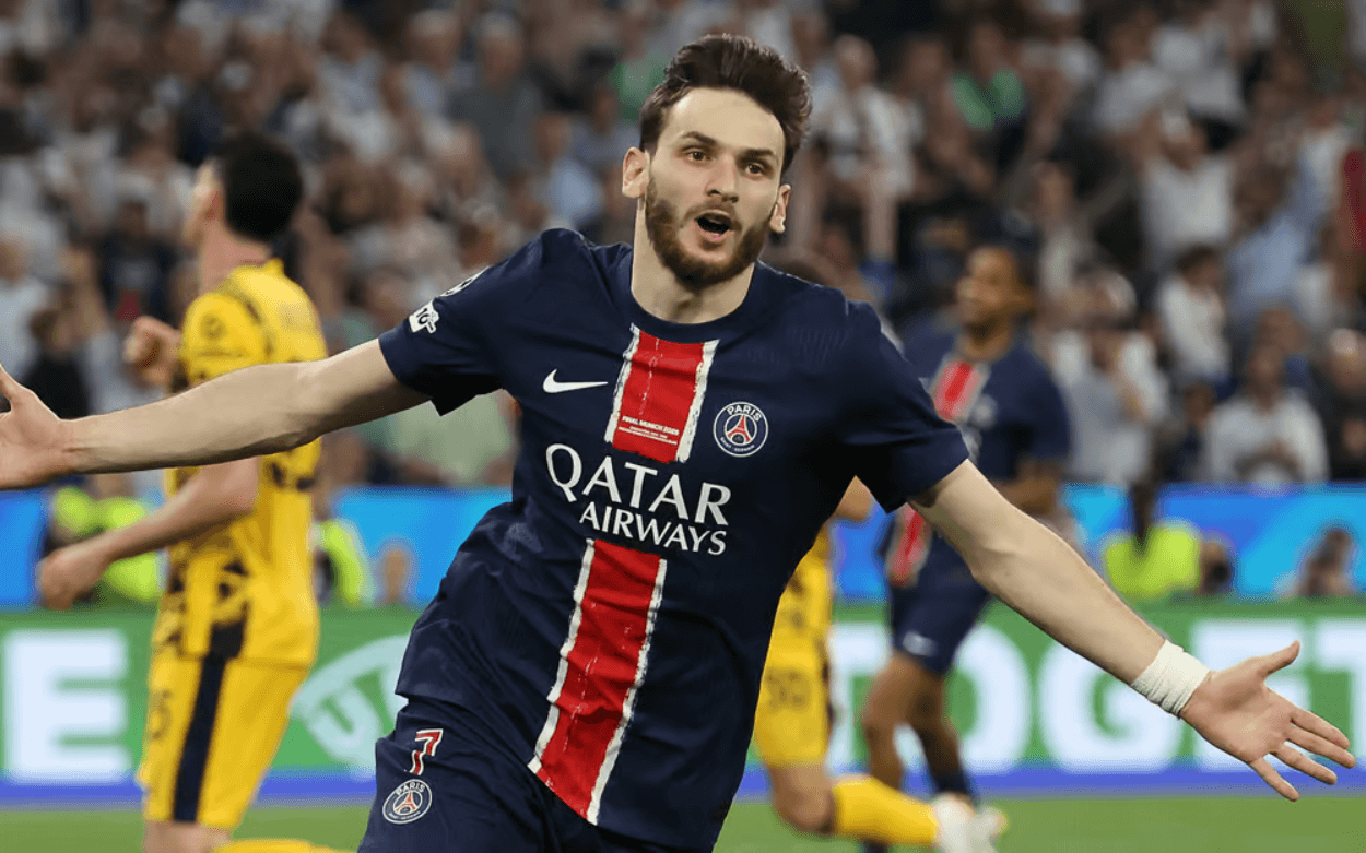 Bersinar di Laga Final, Kvaratskhelia Cetak Sejarah untuk Georgia dan PSG