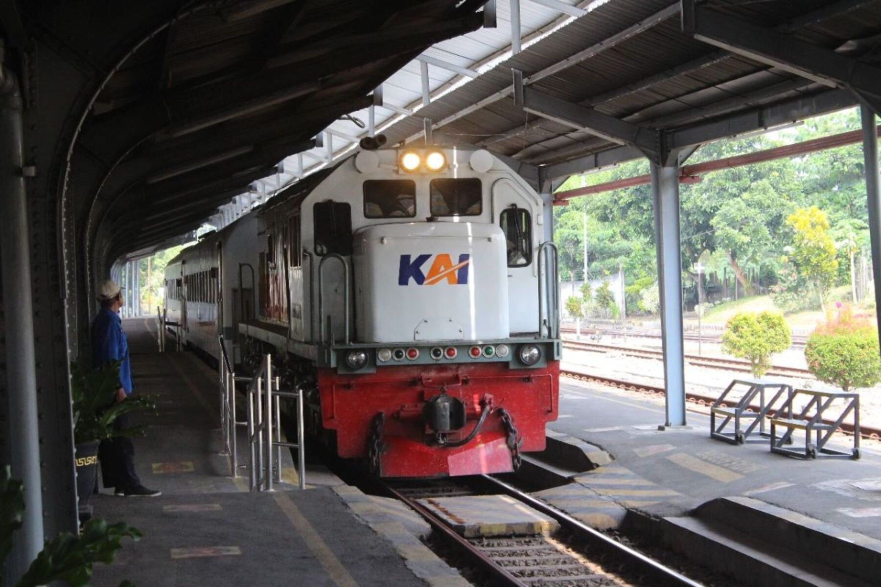 Tiket Kereta Hampir Ludes! 96 Persen Sudah Terjual di Hari Pertama Arus Balik Libur Panjang