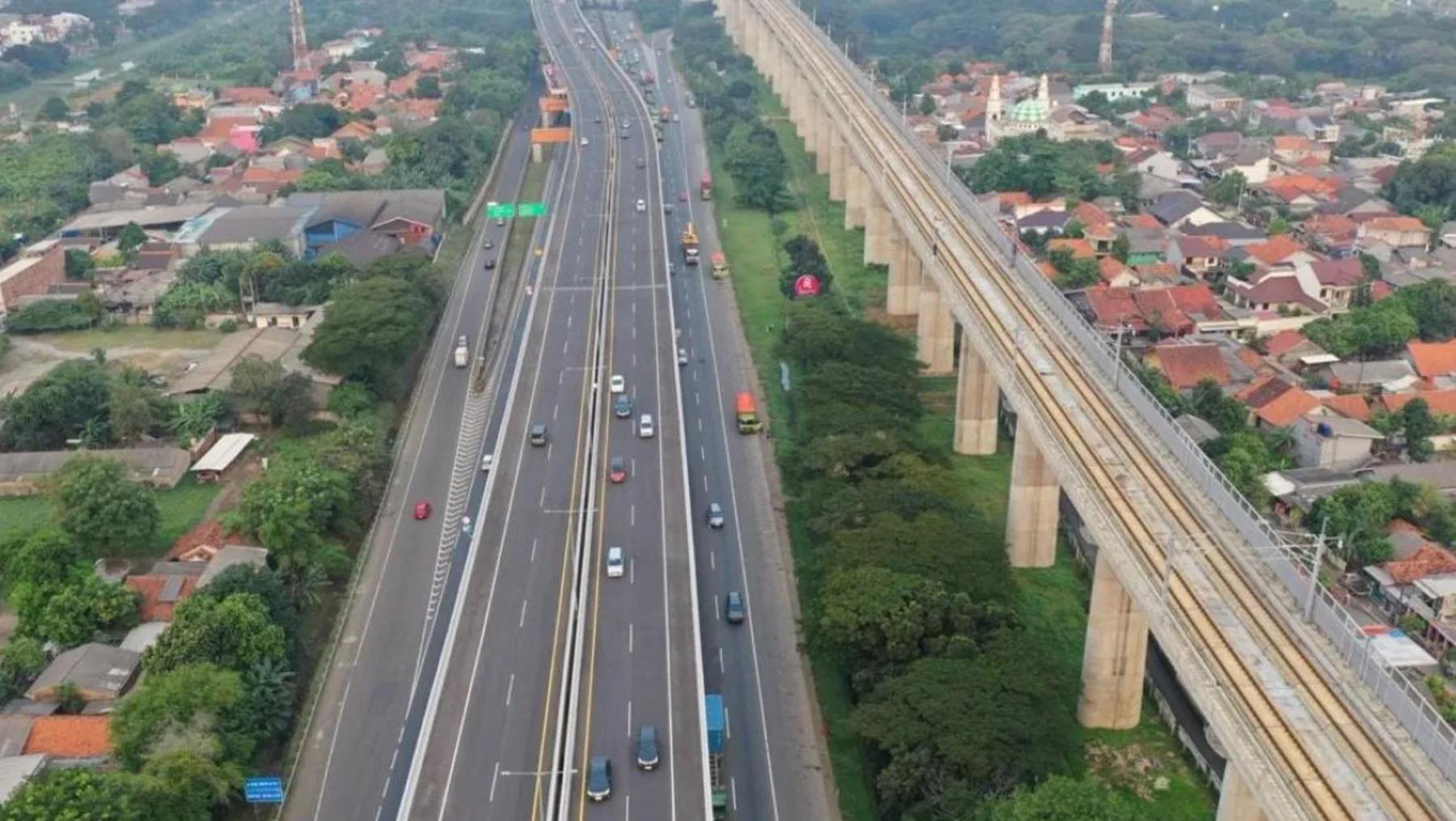 Volume Kendaraan di Jalan Layang MBZ Naik 29 Persen saat Libur Kenaikan Yesus Kristus 2025