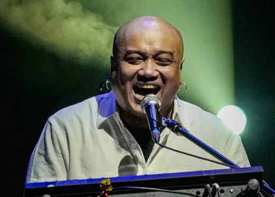 Eks Keyboardist Ungu Gatz Meninggal Dunia karena Pendarahan Otak, Pasha Ungu Tulis Pesan Haru dari Tanah Suci