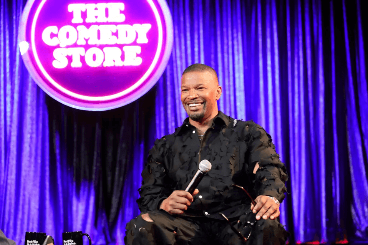 Jamie Foxx Habis-Habisan Sindir Sean 'Diddy' Combs di Panggung Stand-Up