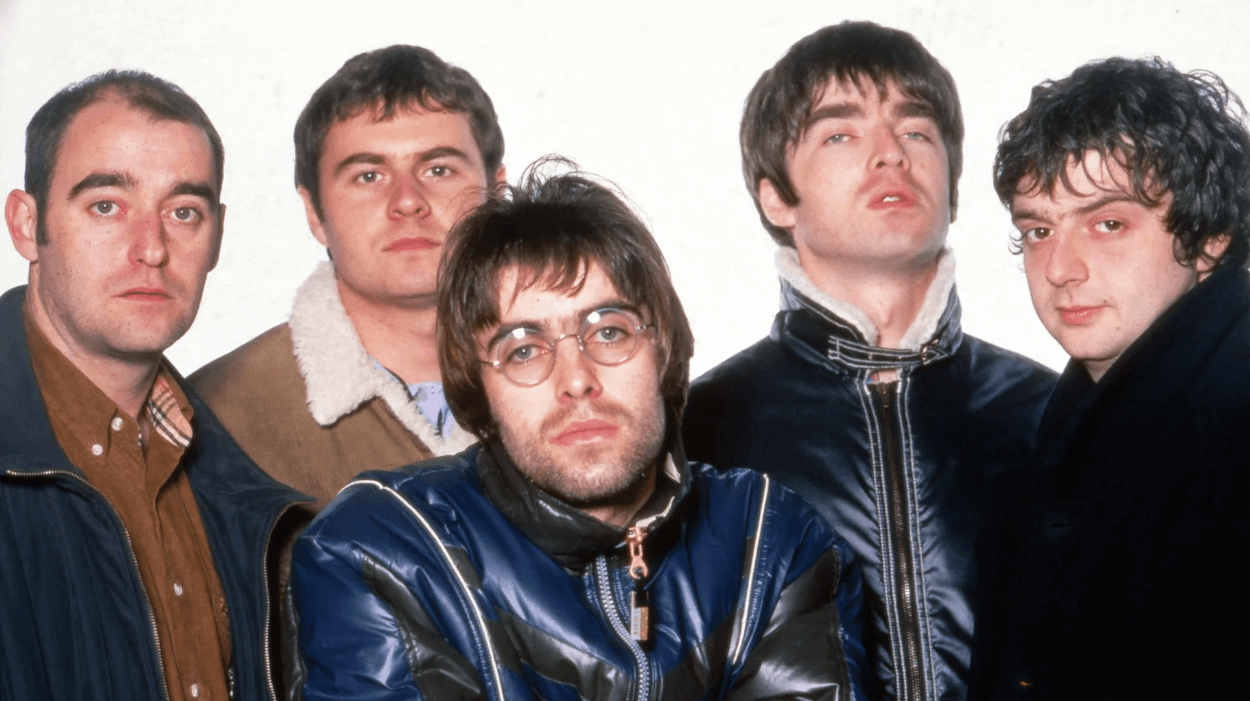 Oasis Reuni, Tapi Lagu 'Acquiesce' Tak Masuk Setlist? Liam Gallagher Bikin Fans Patah Hati