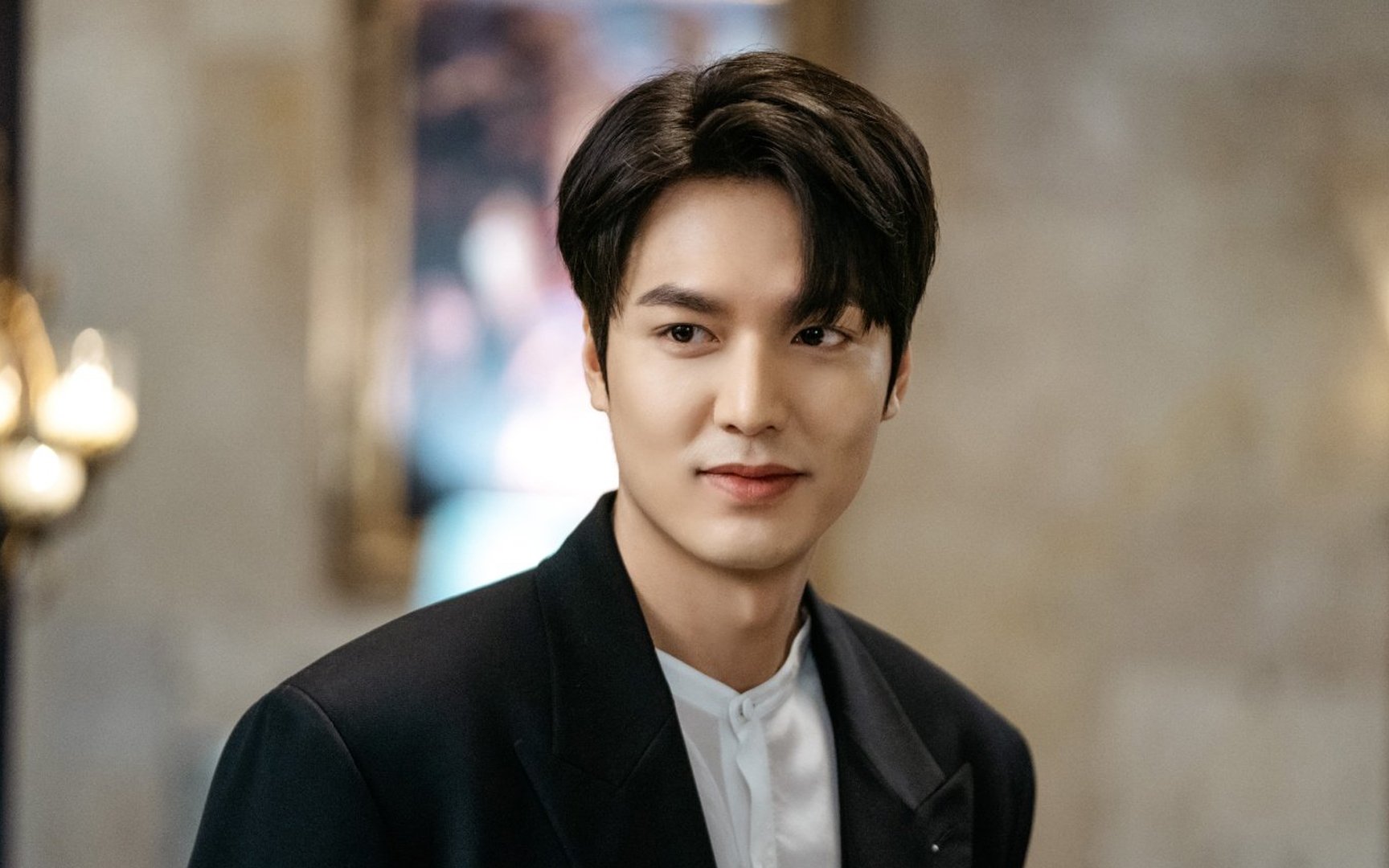 Lee Min Ho Main Film Thriller Sejarah! Ini Fakta Mengejutkan Soal Kasus Penembakan Ibu Negara Korea Lee Min Ho Main Film Thriller Sejarah! Ini Fakta Mengejutkan Soal Kasus Penembakan Ibu Negara Korea