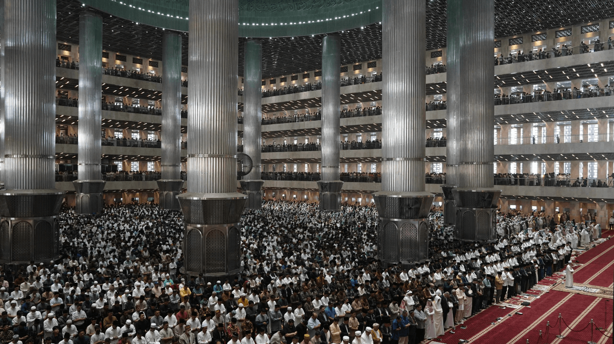 Masjid Istiqlal Gelar Jamuan Daging Kurban untuk 2.000 Anak Yatim, Sapi Presiden Prabowo Ikut Disajikan