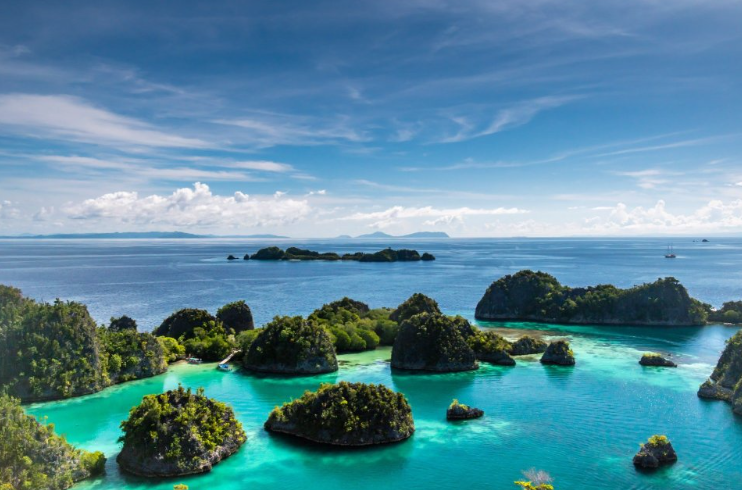 Destinasi Wajib Dikunjungi Saat Berwisata ke Raja Ampat Papua, Bikin Gak Mau Pulang!