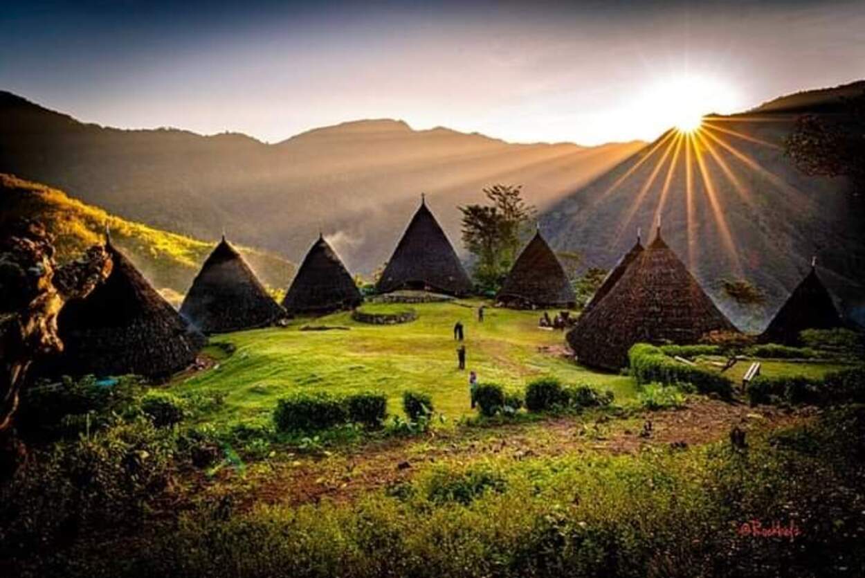 "5 Surga Tersembunyi di NTT yang Wajib Masuk Bucket List Liburan, Nyesel Kalau Dilewatin