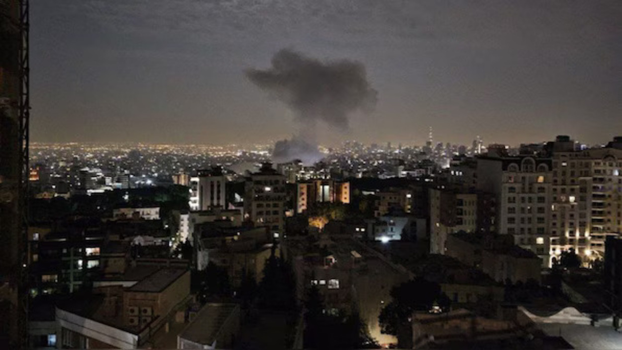 Israel Luncurkan Serangan Udara ke Iran, Bakal Dibalas Segera?