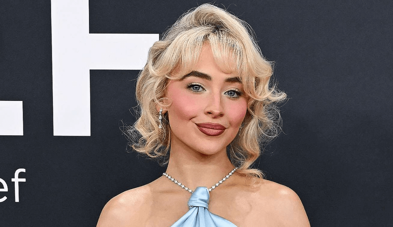 Sabrina Carpenter Rebut Posisi Puncak Lewat Single 'Manchild' Setelah Geser Alex Warren