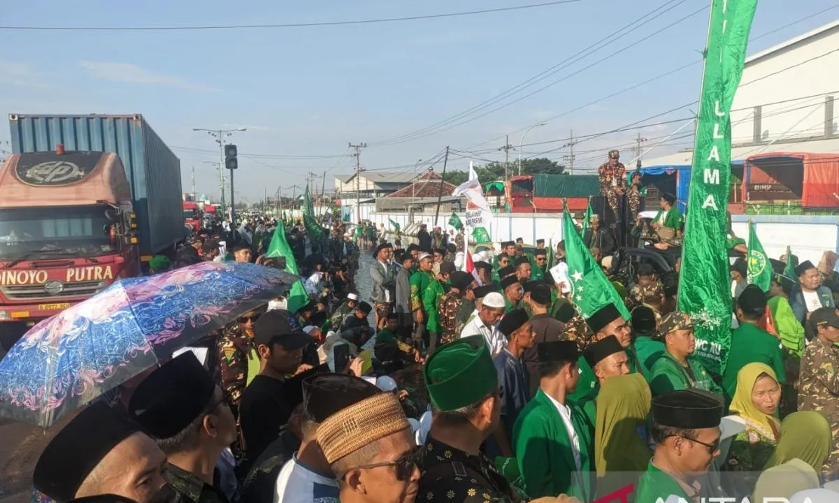 Lautan Manusia Tumpah Ruah di Pantura! Ribuan Warga Gelar Istighatsah Demi Akhiri Derita Rob di Sayung