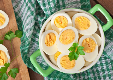 Boleh Nggak Sih Makan Telur Rebus Setiap Hari? Ini Jawaban Ahli Gizi yang Harus Kamu Tahu!