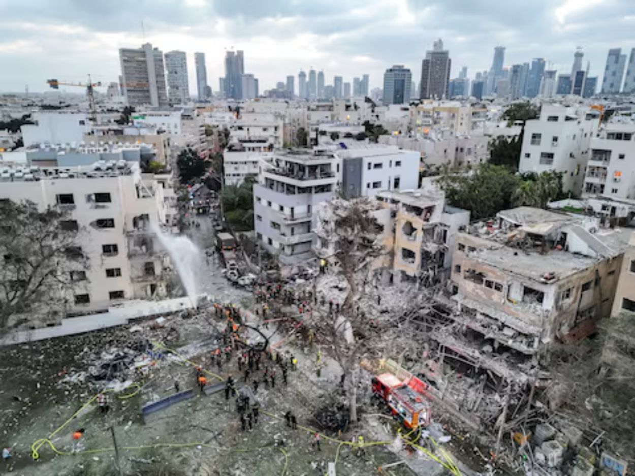 Makin Panas! Iran Guncang Tel Aviv, Markas Mossad & Intelijen Militer Israel Diklaim Kena Hantam