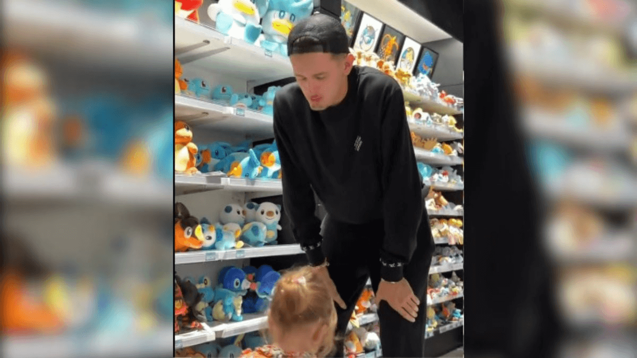 Justin Hubner Ajak Kamari ke Toko Mainan, Momen Manis Ini Bikin Netizen Tersentuh