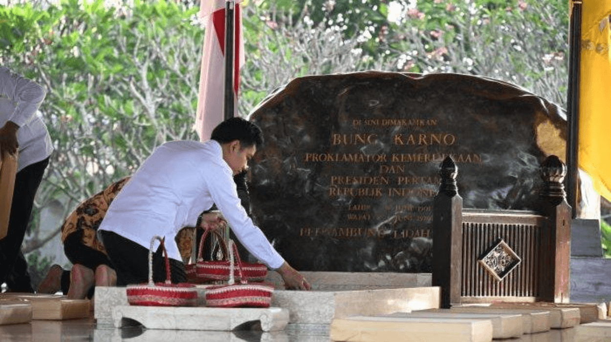 Ziarah ke Makam Bung Karno, Gibran Kenang Jasa Sang Proklamator