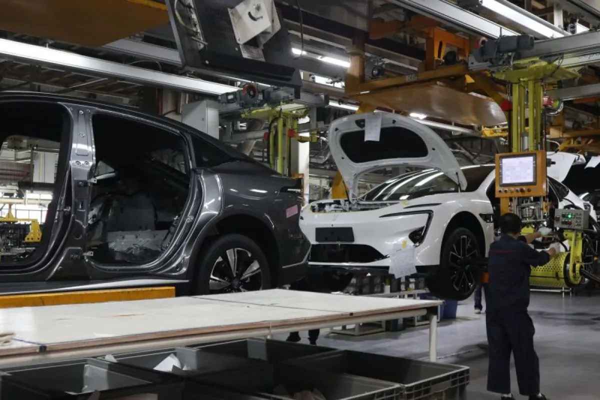 Tiongkok Kuasai Pasar Mobil Listrik Dunia: Dari Subsidi hingga Inovasi Teknologi!