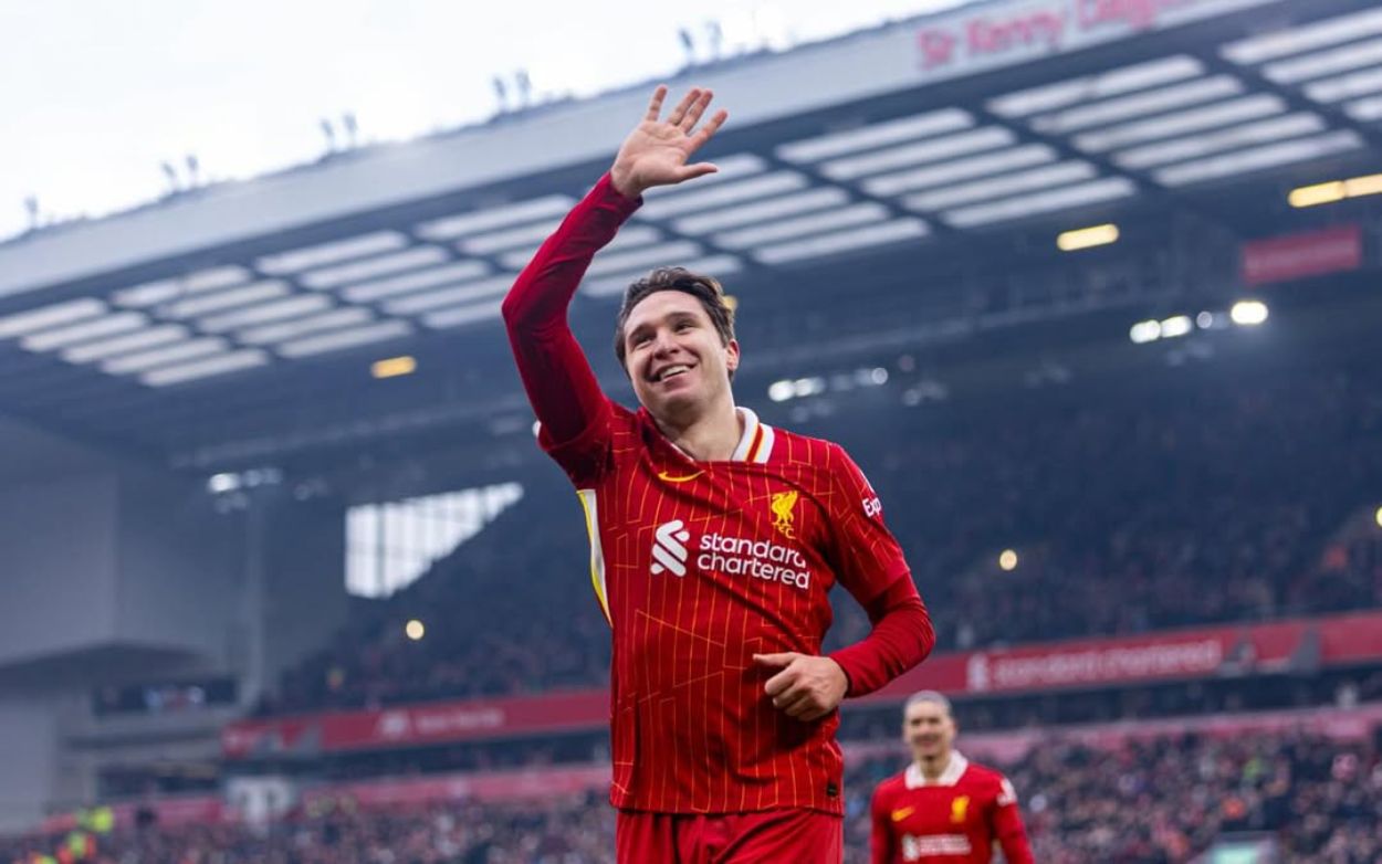 Napoli dan AC Milan Bersaing Dapatkan Federico Chiesa dari Liverpool