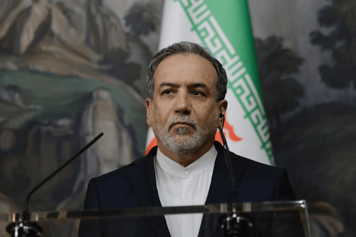 Imbas Serangan AS ke Iran, Menlu Iran Sebut Tindakan Trump Langgar Hukum Internasional