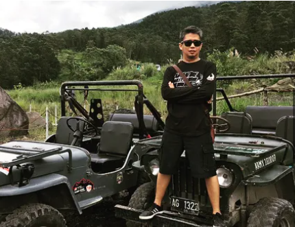 Jarang Disorot, Mantan Suami Mulan Jameela Sekarang Jadi Guru dan Musisi! Intip Kehidupan Terbaru Harry Nugraha