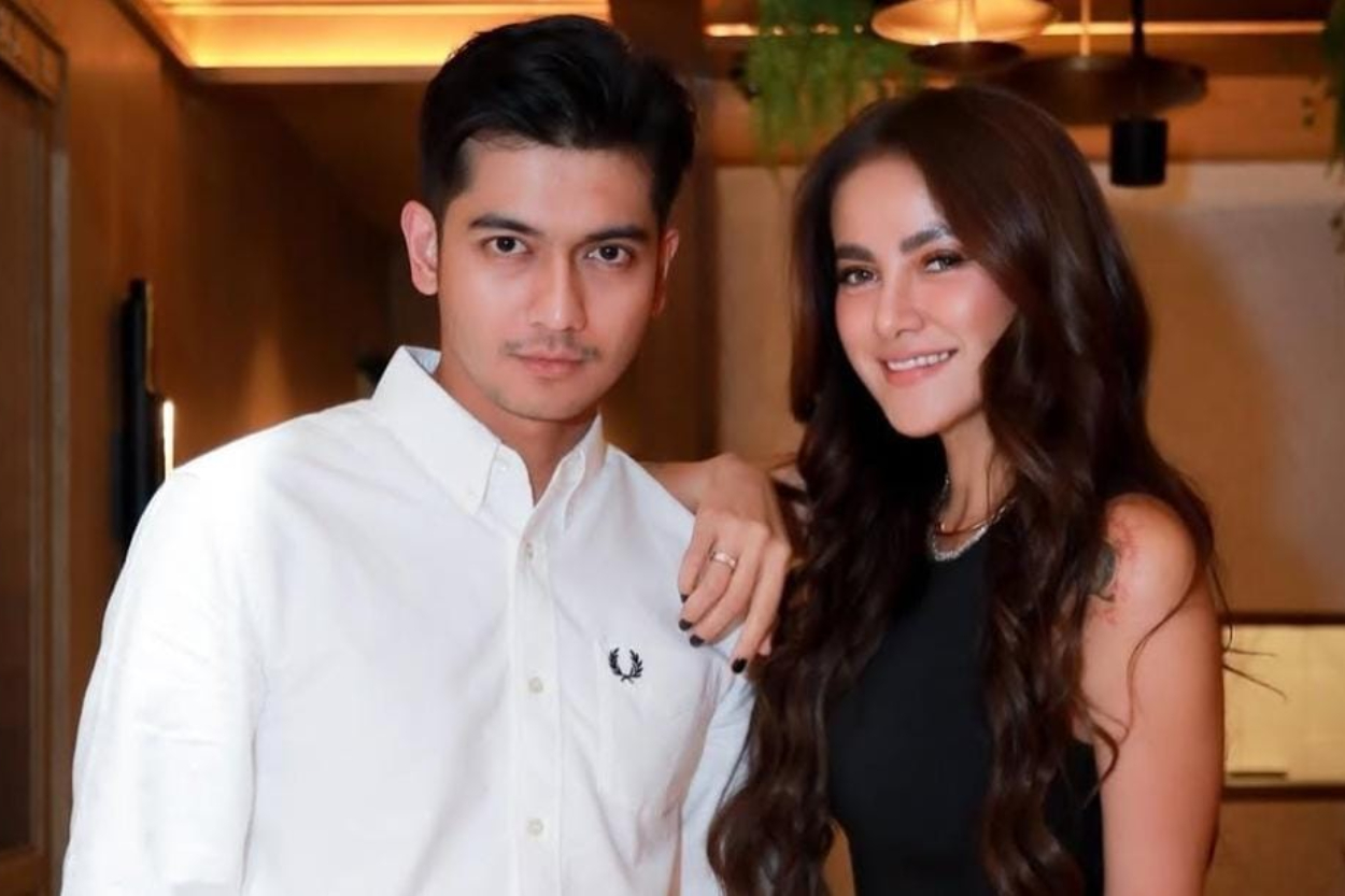 Olla Ramlan dan Teuku Ryan Kepergok Foto Bareng, Beneran Jadian Nih?