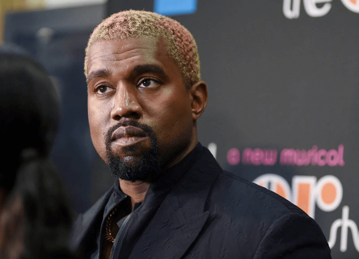 Kanye West Dilarang Masuk Australia Usai Rilis Lagu Kontroversial 'Heil Hitler'