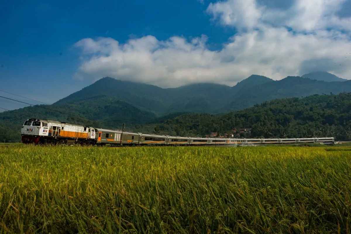 Akhirnya! 'Raja Jalur Selatan' KA Argo Wilis Bakal Berhenti di Stasiun Ciamis Mulai 15 Juli 2025