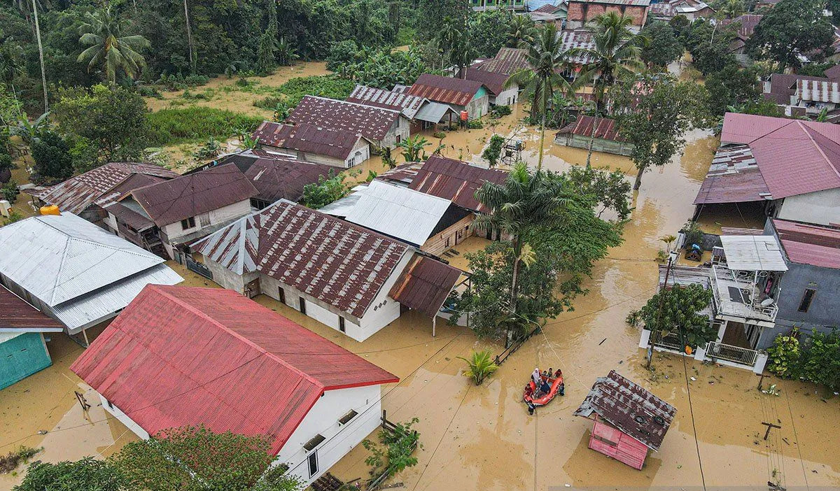 Banjir Terbesar di Kendari! Ratusan Warga Terjebak, BPBD Dirikan Posko Darurat!