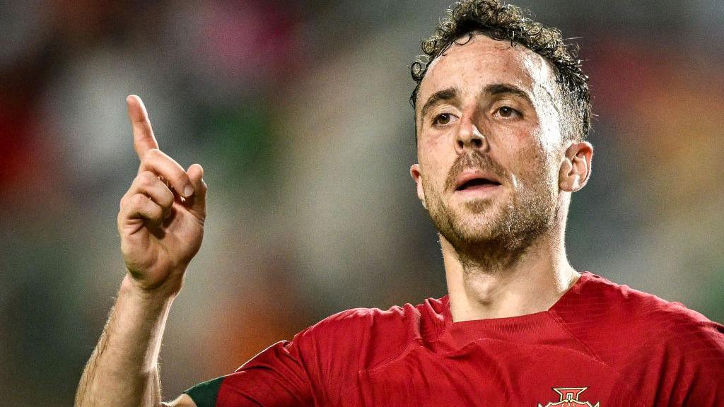 'Lebih Hebat dari Figo!', Chant Suporter Liverpool untuk Diogo Jota Kini Jadi Nyanyian Duka, Begini Liriknya!