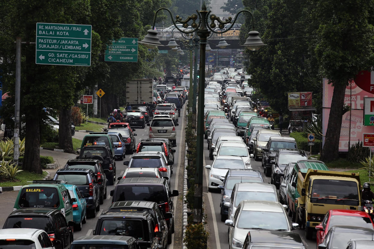 Macet Makin Parah, Bandung Dinobatkan Kota Termacet se-Indonesia, Ini Kata Farhan