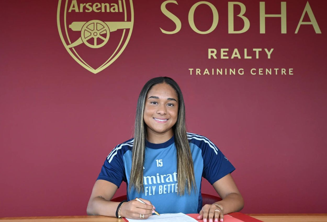 Arsenal Pecahkan Rekor Dunia Transfer Sepak Bola Wanita, Rekrut Olivia Smith dari Liverpool