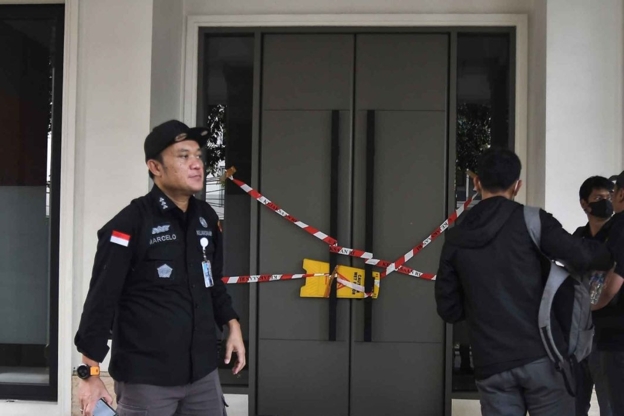 Riza Chalid Diduga Nikahi Kerabat Sultan Malaysia? Kejagung Siap Usut Tuntas!