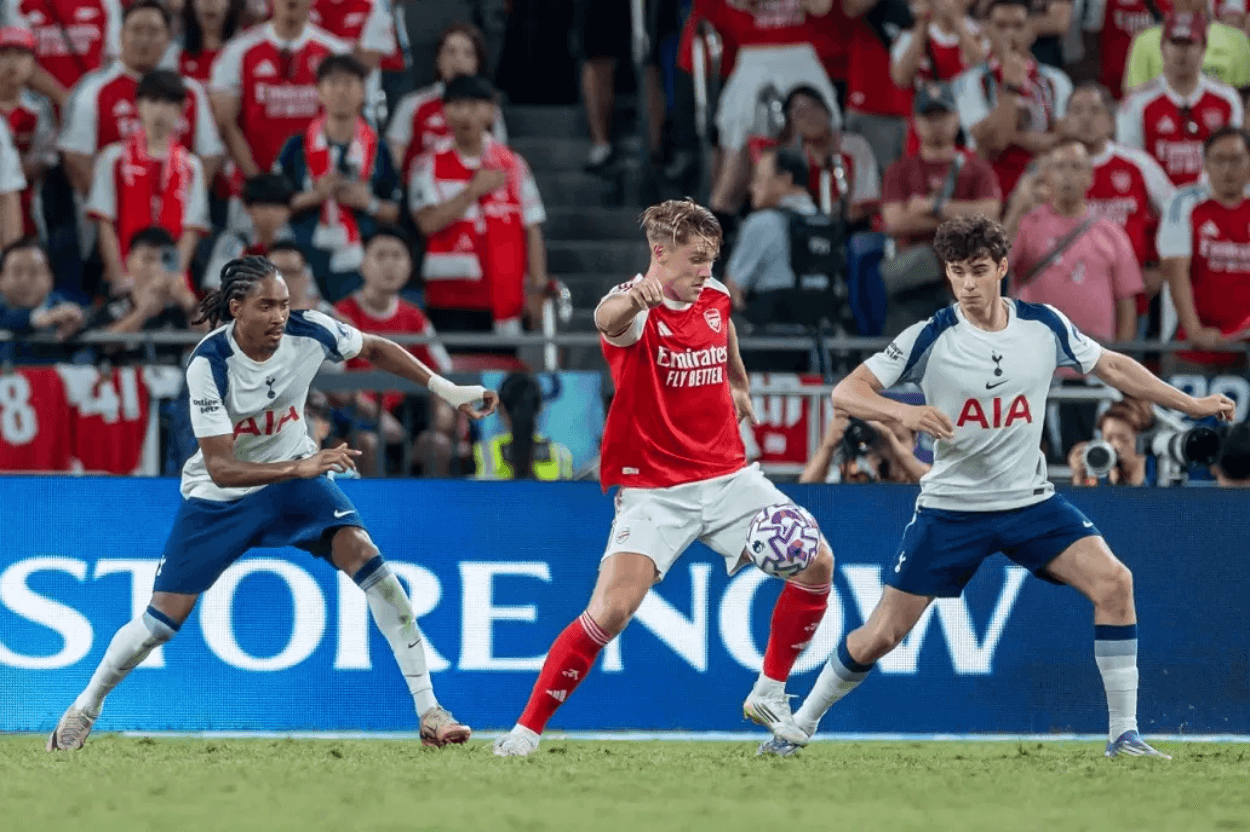 The Gunners Tumbang di Hong Kong, Sarr Cetak Gol Penentu untuk Tottenham
