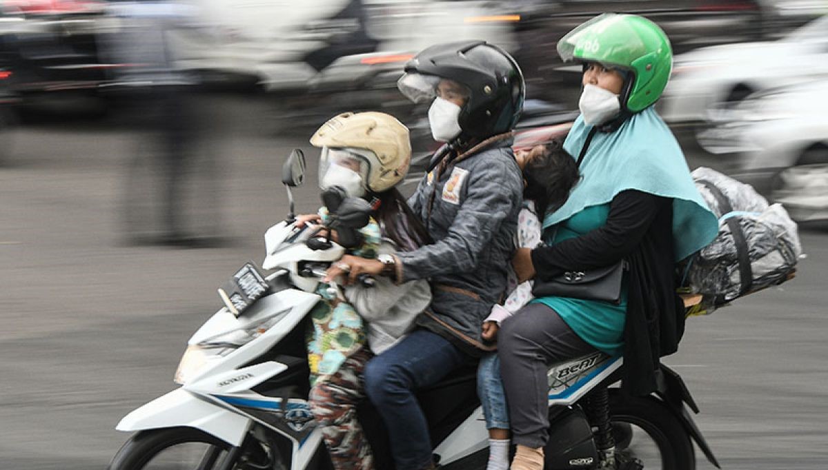 Bawa Anak Saat Mudik Menggunakan Motor? Simak Posisi Amannya!