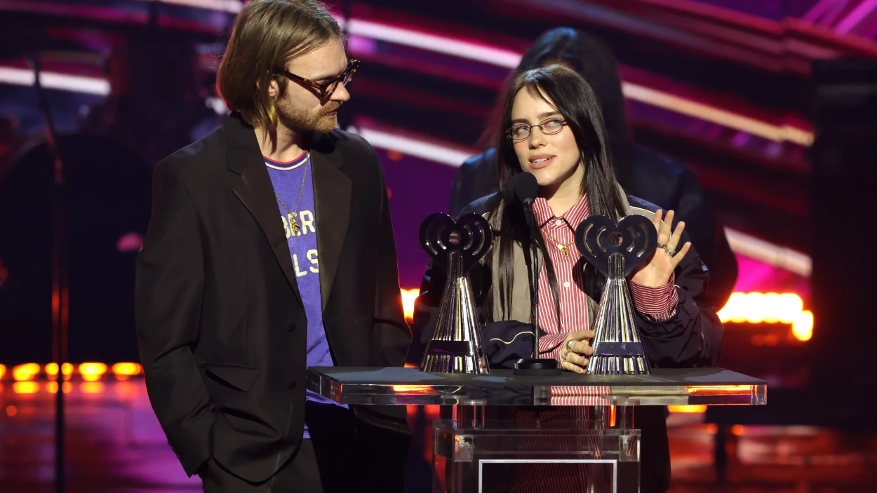 Billie Eilish dan Finneas Raih Penghargaan Album Terbaik di iHeartRadio Music Awards