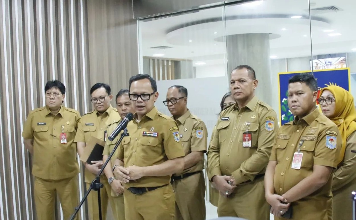 Bupati Indramayu Kena Sanksi "Upgrade Skill" di Kemendagri Gara-Gara Gak Izin