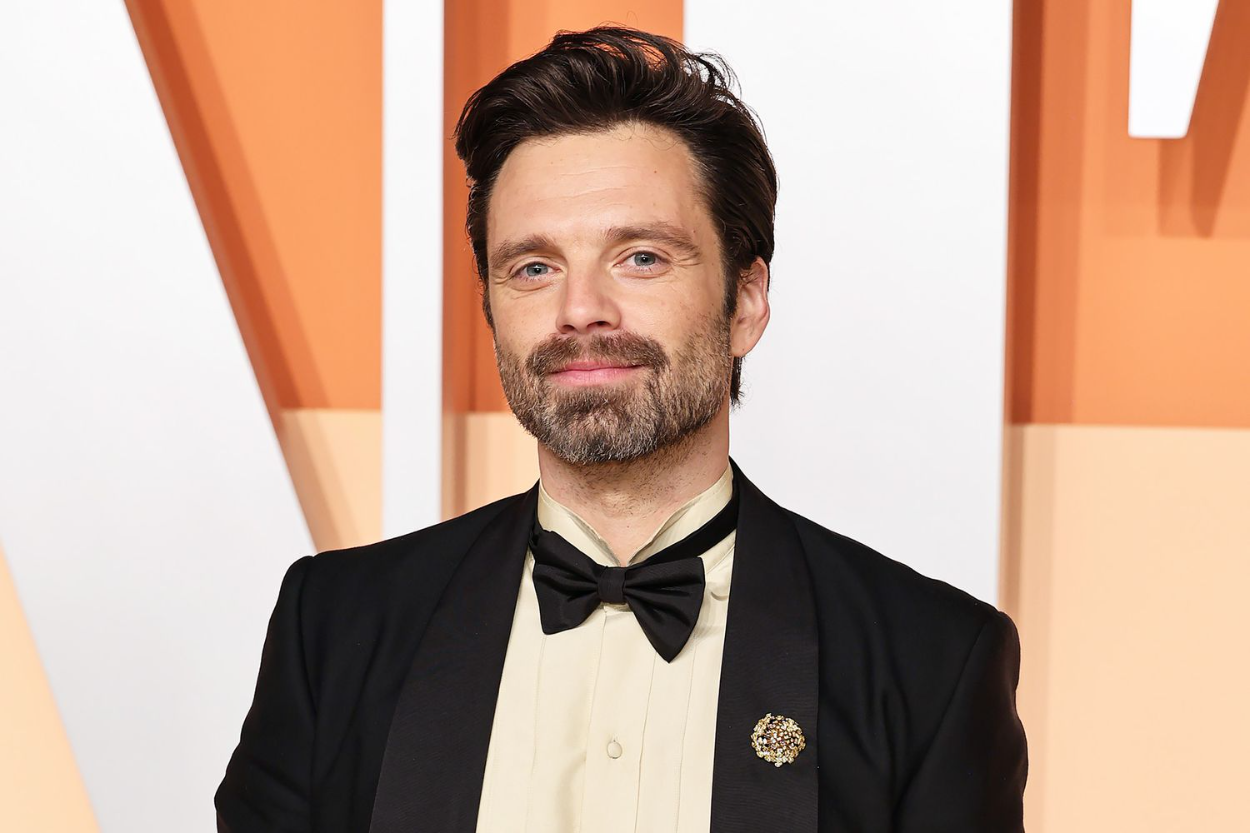 Definisi Hoki! Sebastian Stan Mengaku Diselamatkan oleh Film Komedi Klasik "Hot Tub Time Machine"