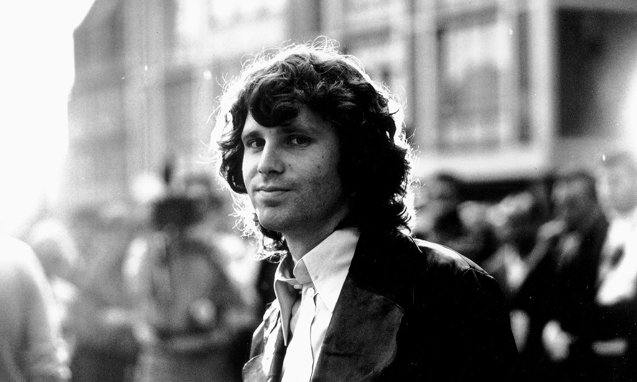 Film Dokumenter Baru Bahas Teori Konspirasi tentang Vokalis Band The Doors