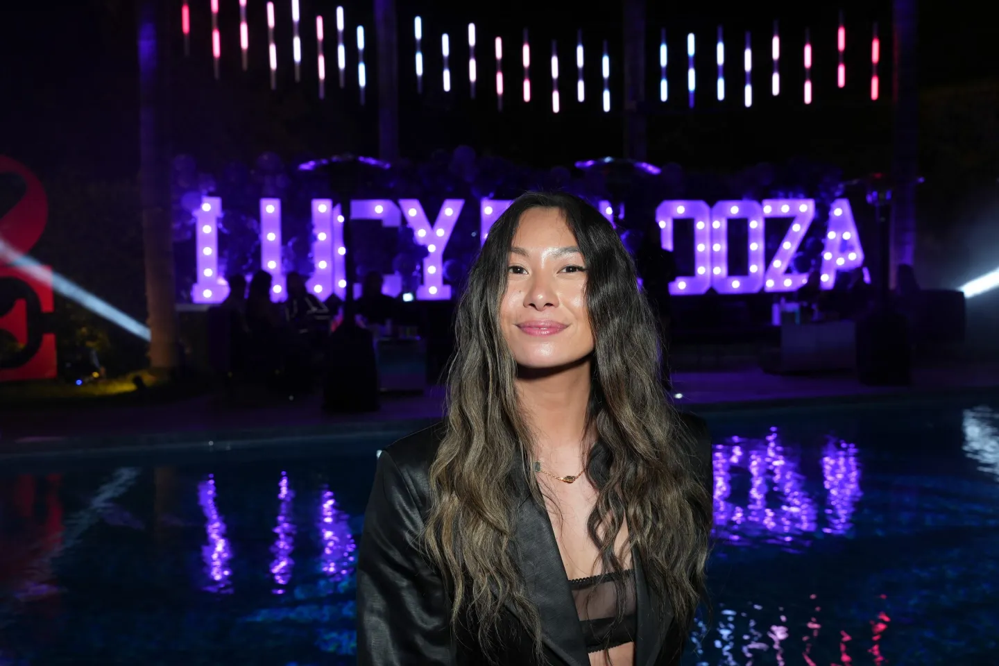 Jadi Miliarder Wanita Termuda di Dunia, Founder AI Lucy Guo Salip Taylor Swift!