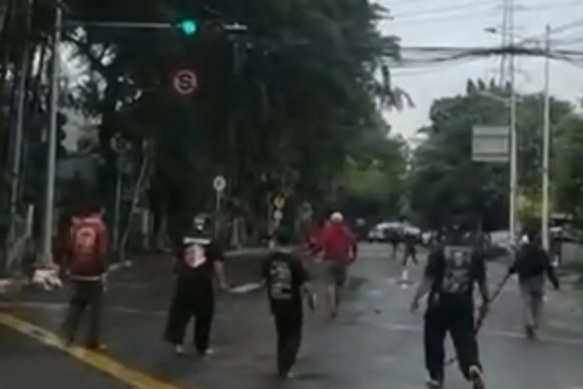 Heboh! Bentrokan Dua Kelompok Bersenjata di Kelapa Gading, Polisi Selidiki Penyebabnya