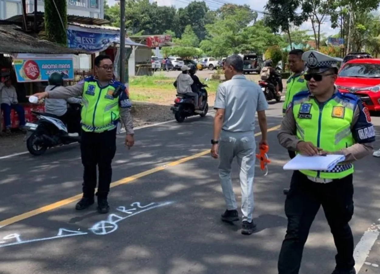 Heboh! Kecelakaan Beruntun Libatkan 5 Kendaraan di Cianjur, Begini Kronologinya!