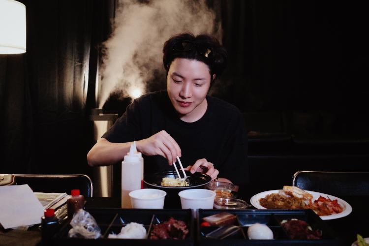 Intip Makanan Favoritnya J-Hope BTS dan Tipsnya agar Para ARMY Bisa Coba