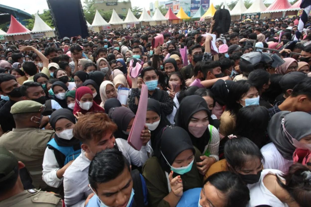 Investasi RI Condong ke Padat Modal Bikin Lowongan Kerja Makin Langka