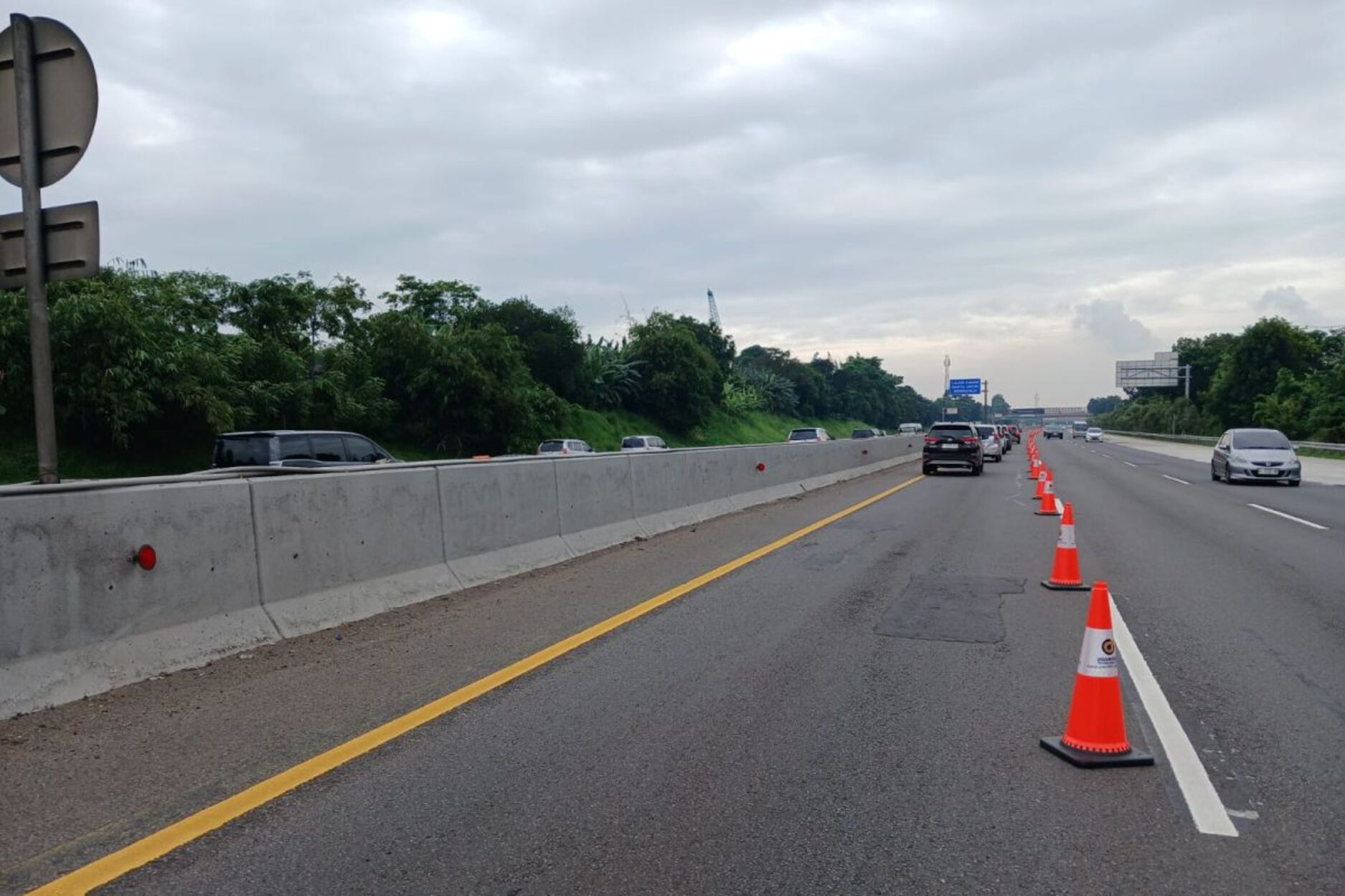 Jasa Marga Dukung Contraflow Tol Jagorawi Saat Arus Balik Lebaran, Lalin Naik Hingga 40 Persen