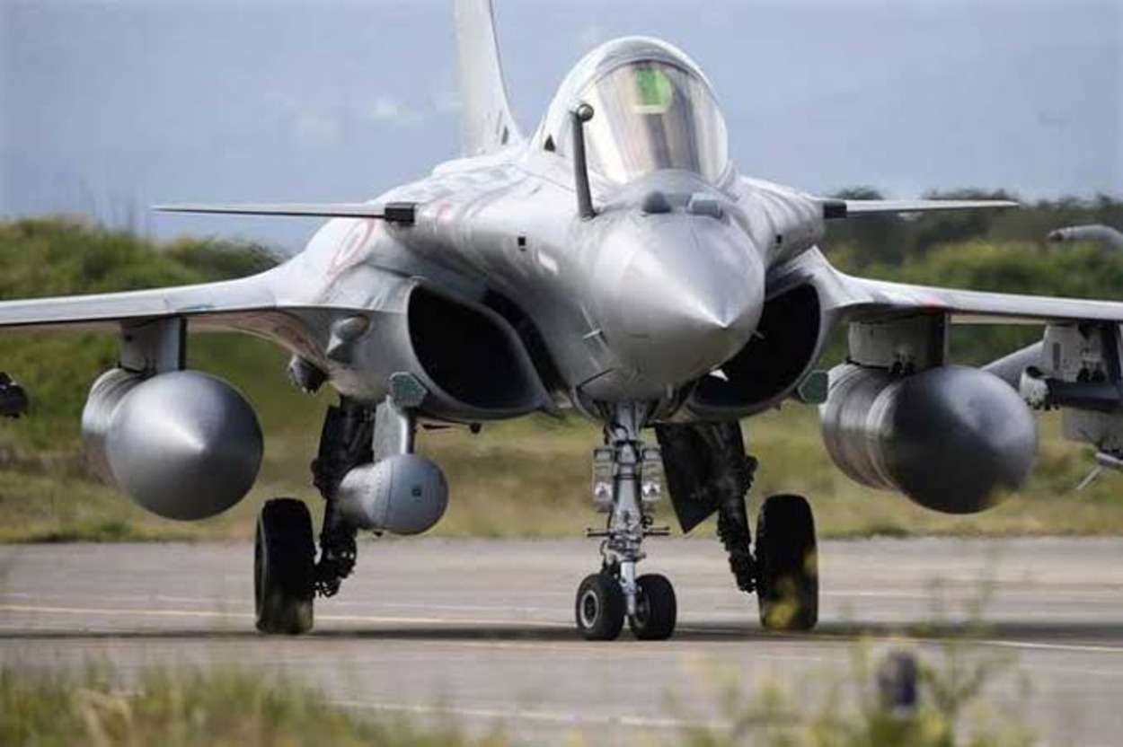 Jet Canggih tapi Langit Terkunci: Paradoks Kedaulatan Udara Indonesia