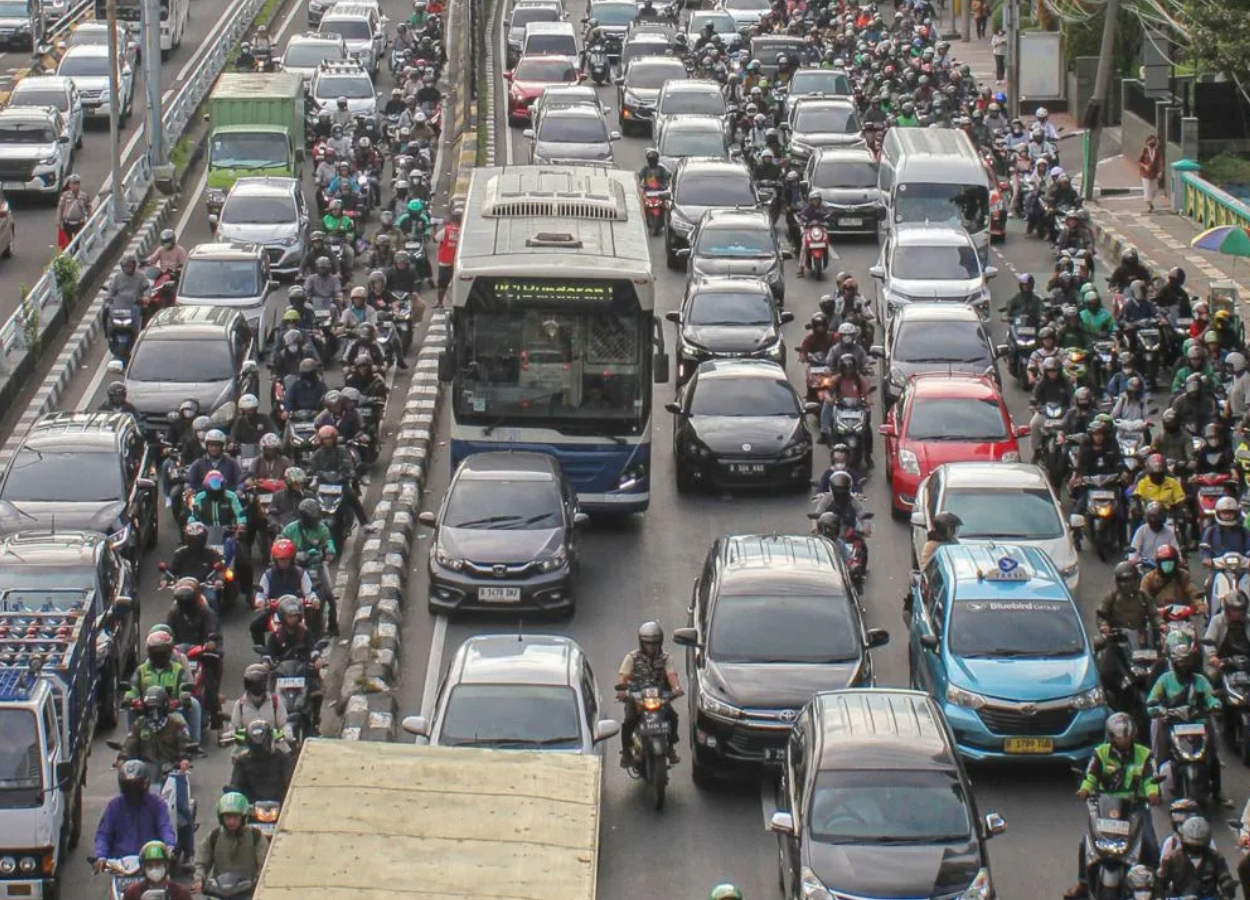 Kemacetan Jakarta di Bulan Puasa Berubah! Sore Hari Jadi Jam Sibuk Gara-Gara Takjil?