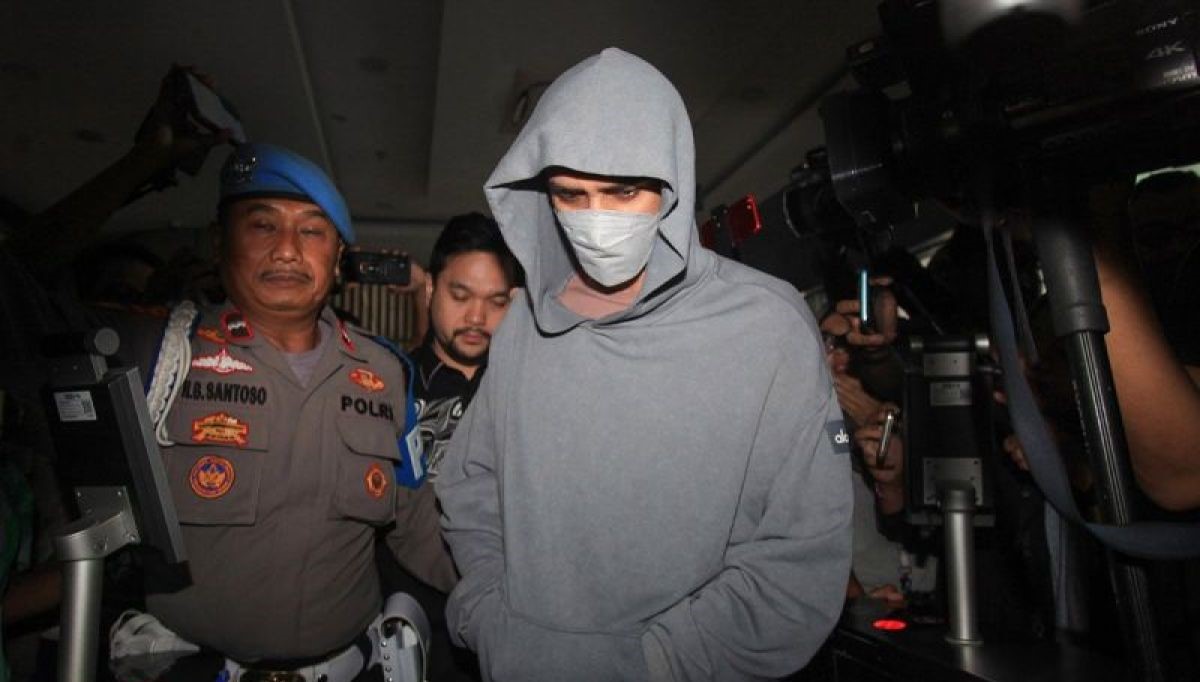 Kembali Tersandung Kasus Narkoba, Ternyata Ini Alasan Fachry Albar 'Make' Lagi! 