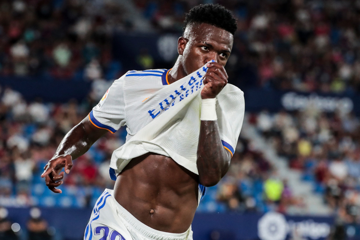Kontrak Sultan Ditolak, Vinicius Jr. Pilih Buat Stay di Bernabeu