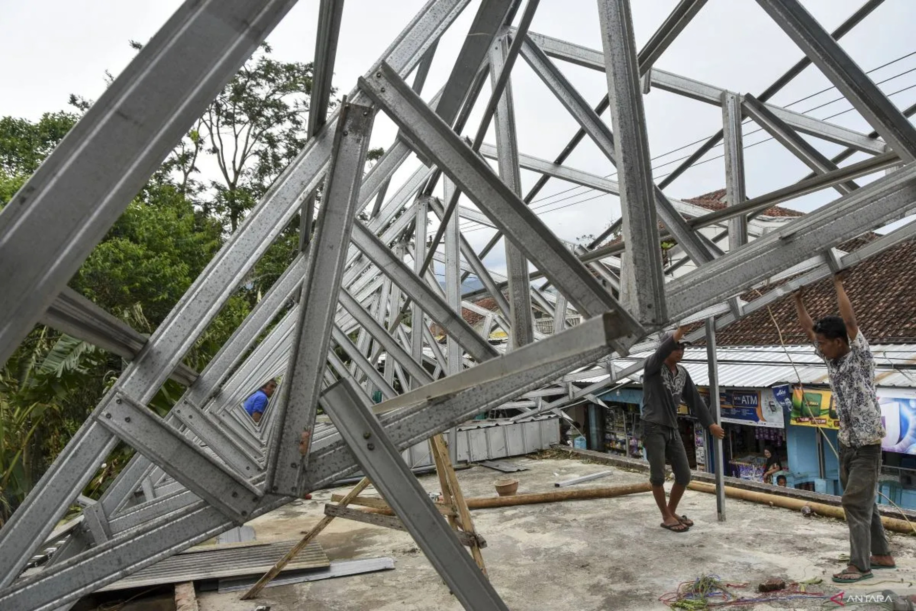 Korban Tewas Tragedi Atap Roboh di Dominika Bertambah Jadi 184 Orang