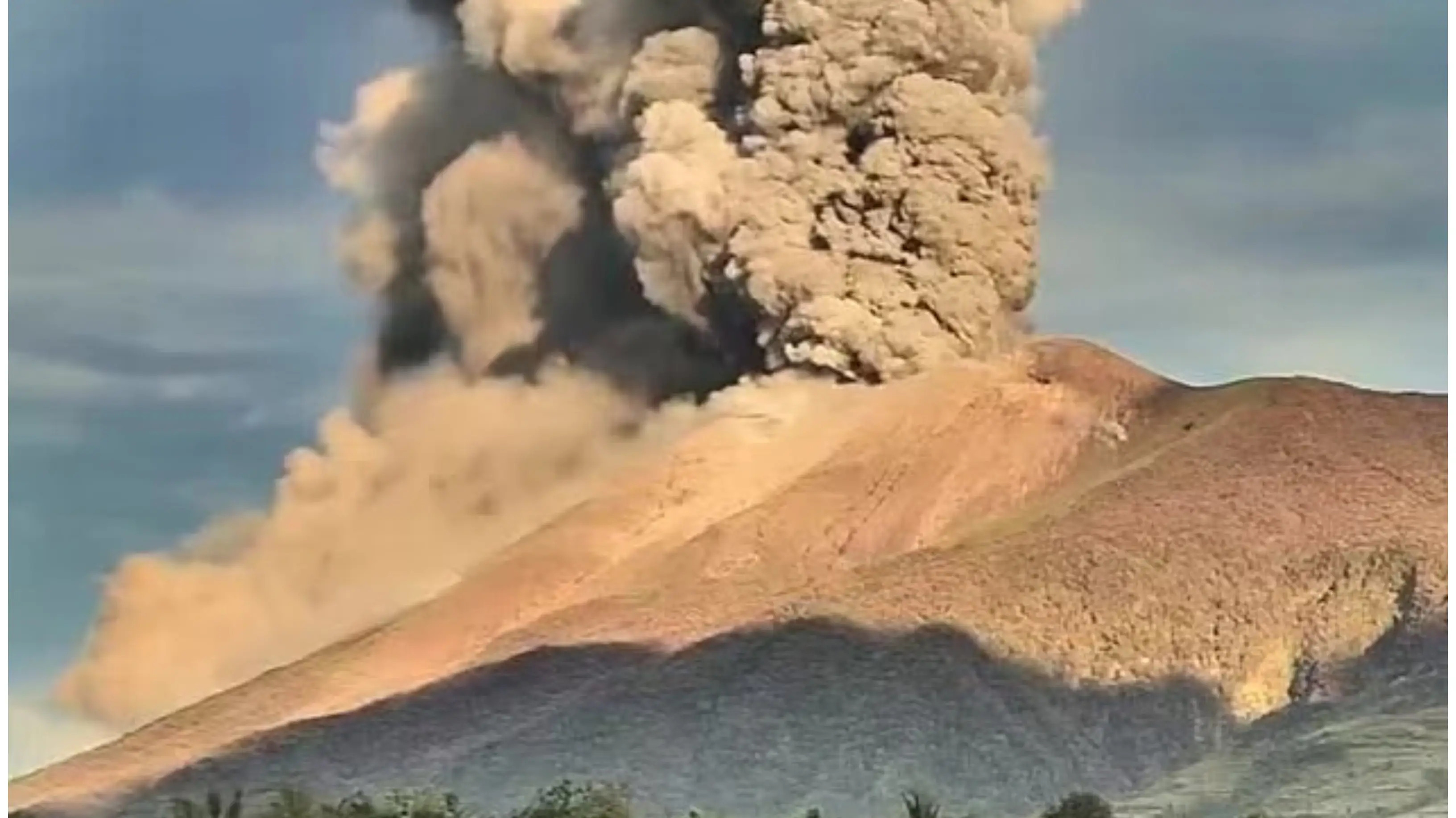 Letusan Dahsyat Gunung Kanlaon Sebabkan 45 Ribu Warga Filipina Mengungsi