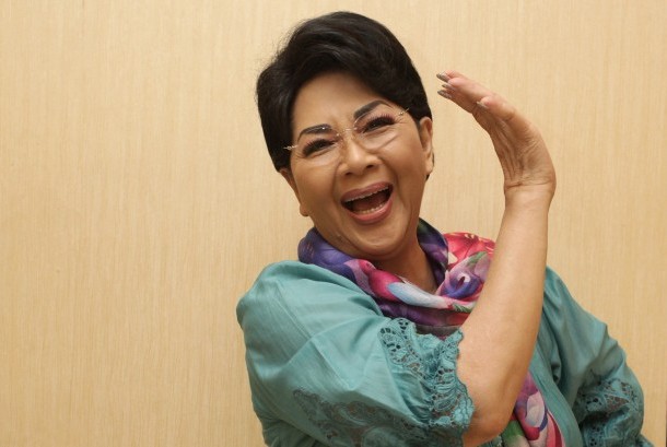 Lirik Lagu ‘Apanya Dong’ Karya Titiek Puspa, Jadi Soundtrack Cinta Gengsi Gen Z Zaman Dulu