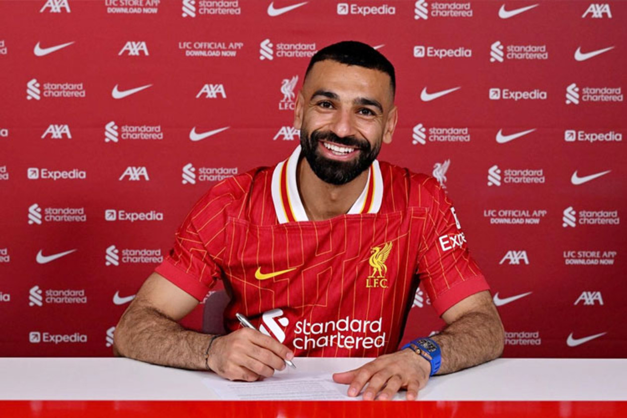 Mohamed Salah Stay! Anfield Masih Jadi Rumah Sang Raja Mesir